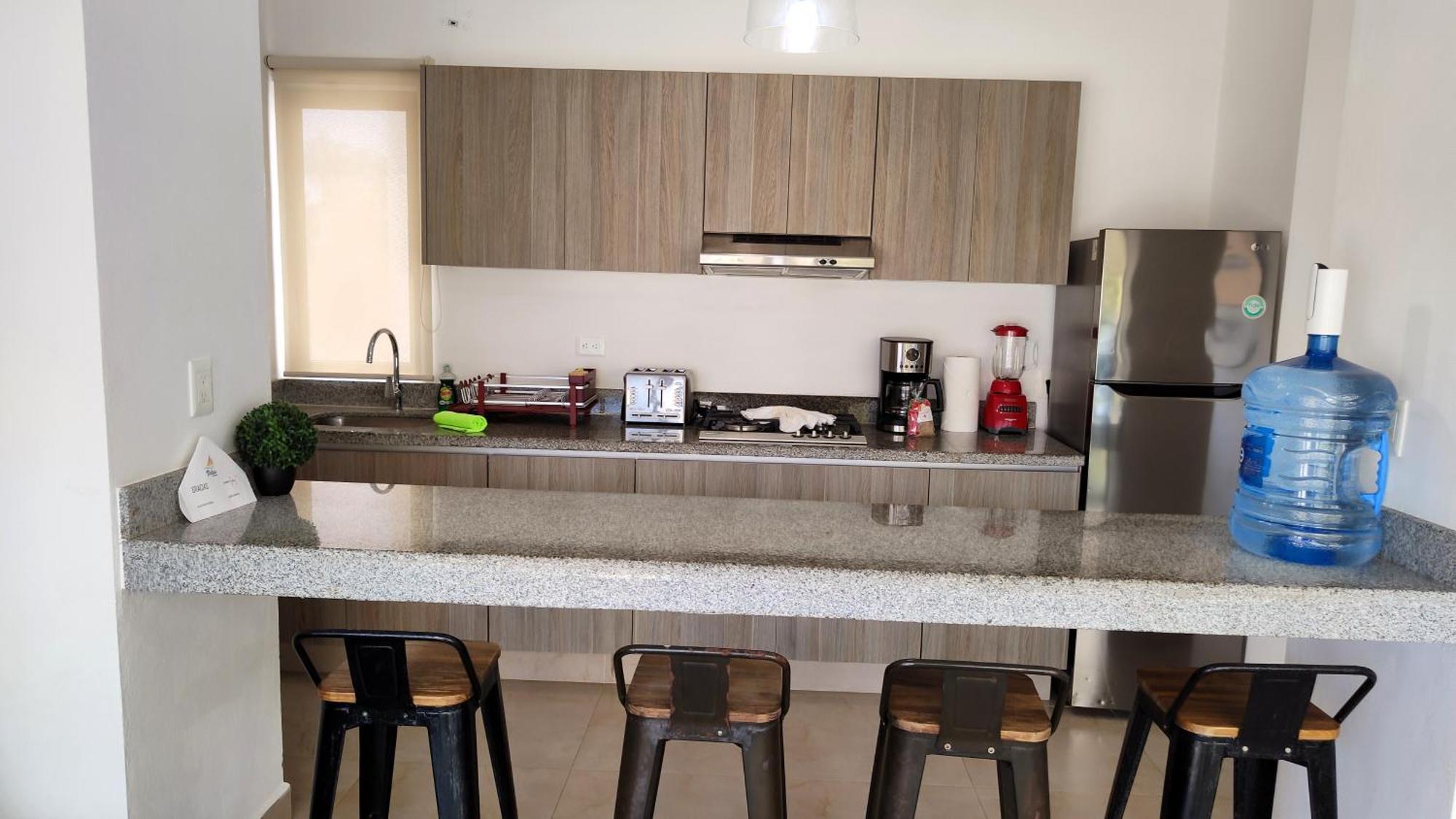 Apartahotel Vela's Ocean Front 3*