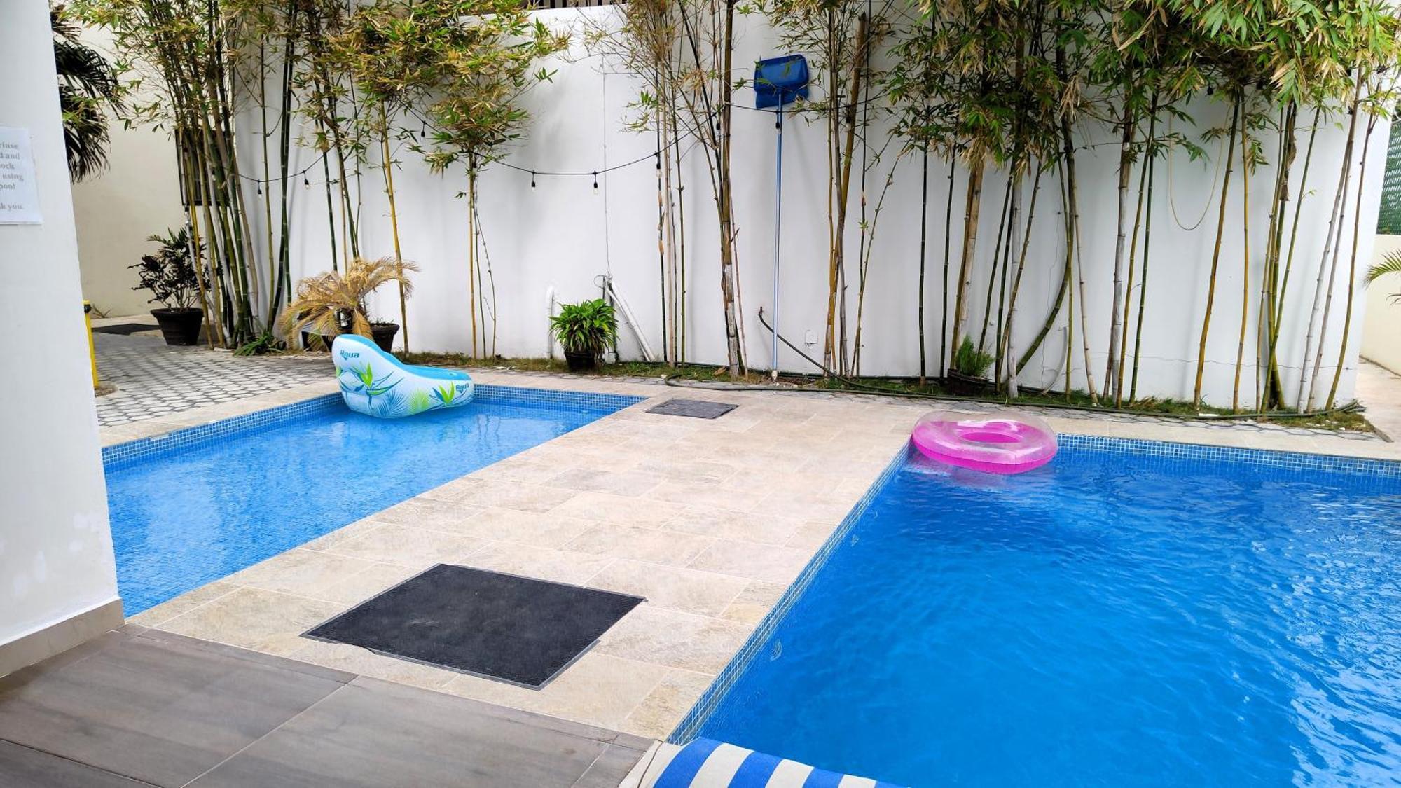 Vela's Ocean Front Apart-hotel 3*